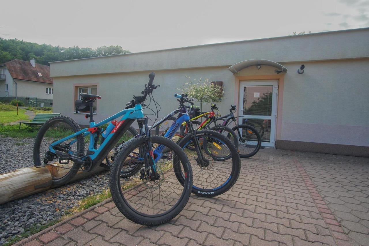 Bike Apartments 3 Hodruša Exteriör bild